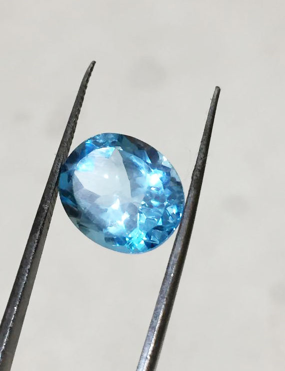 6.60 Ratti (5.99 ct) Natural Blue Topaz
